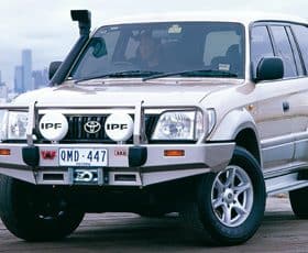 Προφυλακτήρας με θέση εργάτη της ARB για Toyota Landcruiser 90 απο το 00 χωρίς φτερά .