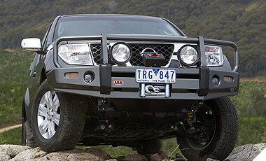 Προφυλακτήρας με θέση εργάτη της ARB για Nissan Pathfinder & Navara D40