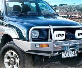 Προφυλακτήρας με θέση εργάτη της ARB για Mitsubishi L200