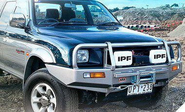 Προφυλακτήρας με θέση εργάτη της ARB για Mitsubishi L200