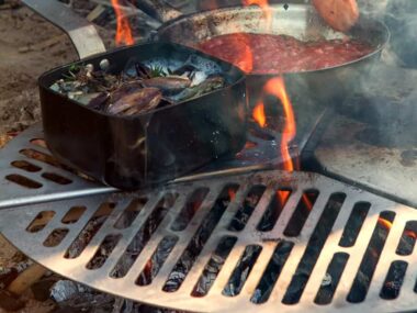 Spare Tire Mount Braai/BBQ Grate - by Front Runner