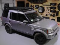 Land Rover Discovery LR3/LR4 Slimline II Roof Rack Kit - by Front Runner - Image 4