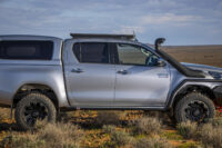 Πλαϊνά Σκαλοπάτια ARB για Toyota Hilux - Image 4